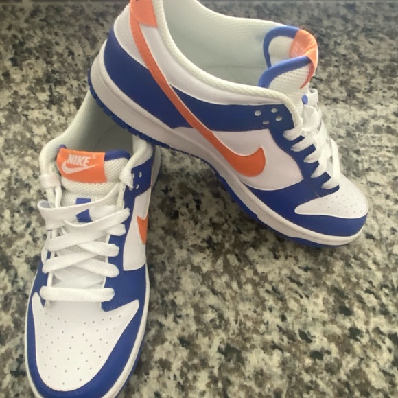 “Knicks” NWOT Nike Dunk Low Mens Size 7/Womens Size 8 1/2 - Picture 6 of 8